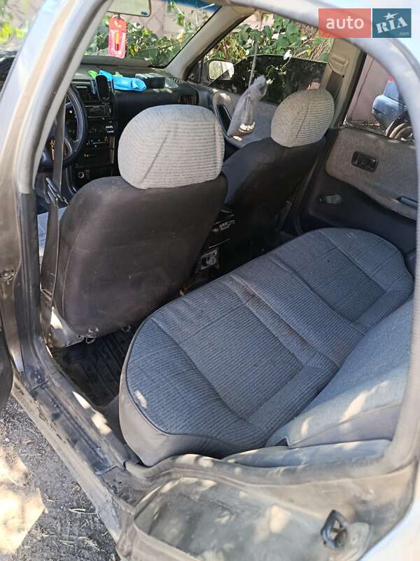 Седан Nissan Sunny 1996 в Николаеве фото 4 Седан Nissan Sunny 1996 в Николаеве