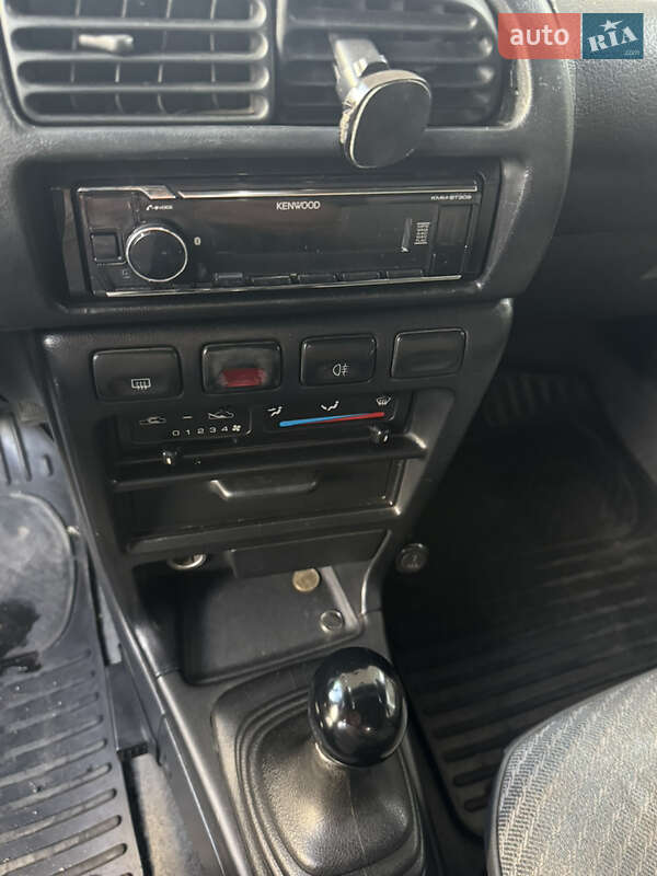 Седан Nissan Sunny 1993 в Одессе фото 13 Седан Nissan Sunny 1993 в Одессе