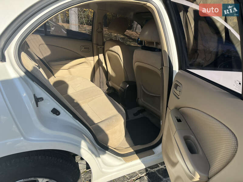 Седан Nissan Sunny 2007 в Киеве фото 16 Седан Nissan Sunny 2007 в Киеве