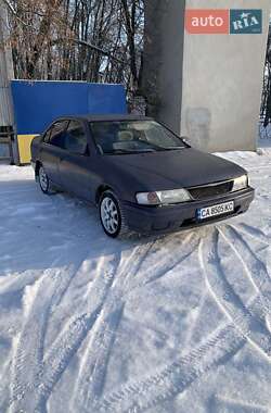 Седан Nissan Sunny 1996 в Маньковке