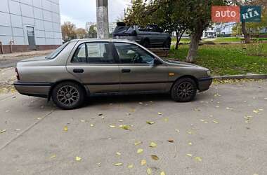 Седан Nissan Sunny 1992 в Чорноморську