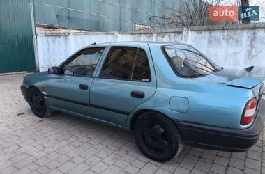 Седан Nissan Sunny 1995 в Надвірній