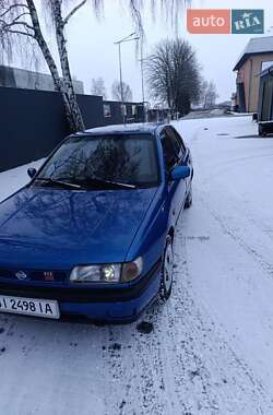 Седан Nissan Sunny 1995 в Миргороде