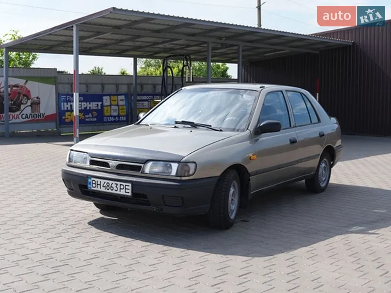Nissan Sunny 1990