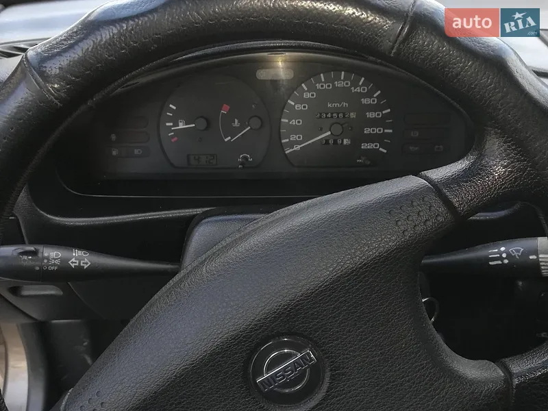 Nissan Sunny 1991