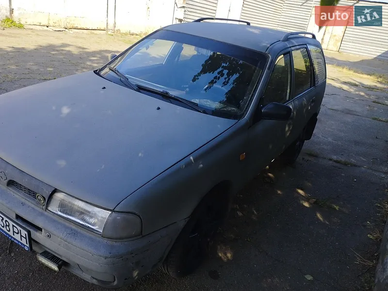 Nissan Sunny 1995