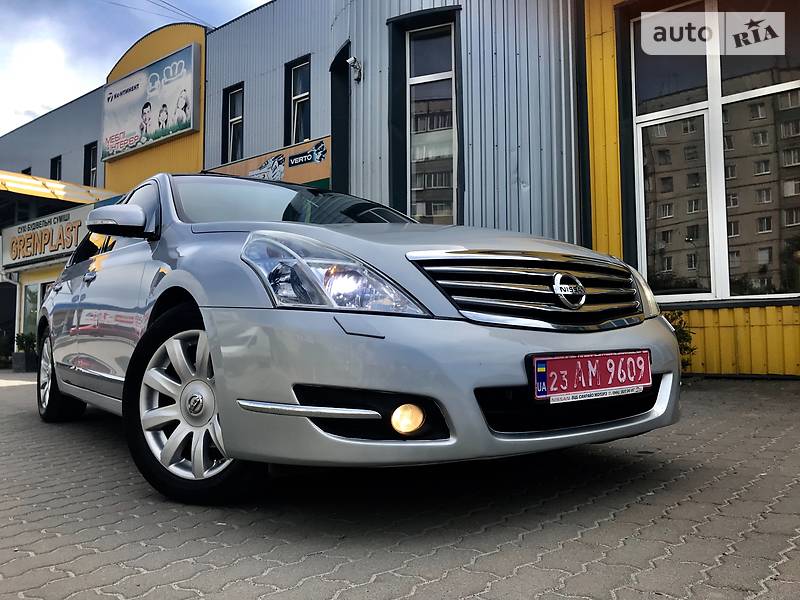 Седан Nissan Teana 2009 в Хмельницком