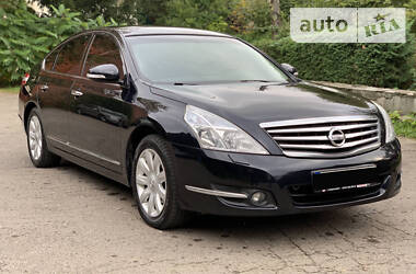 Седан Nissan Teana 2010 в Львове