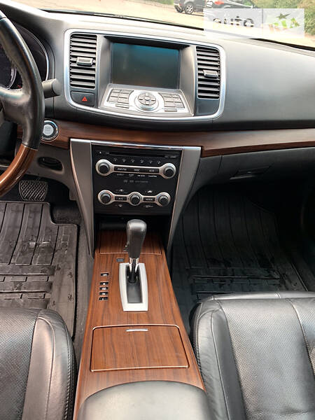 Седан Nissan Teana 2010 в Львові