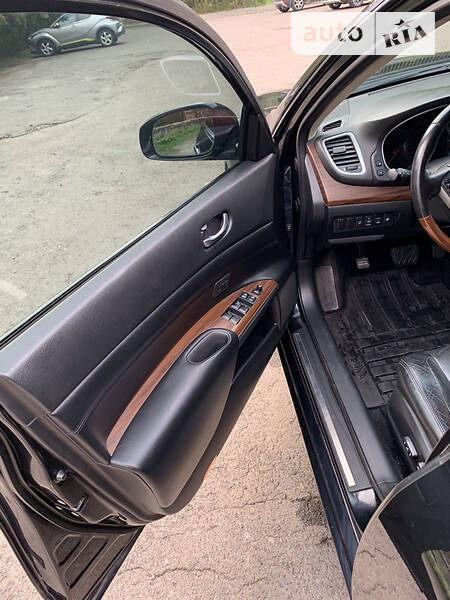 Седан Nissan Teana 2010 в Львові