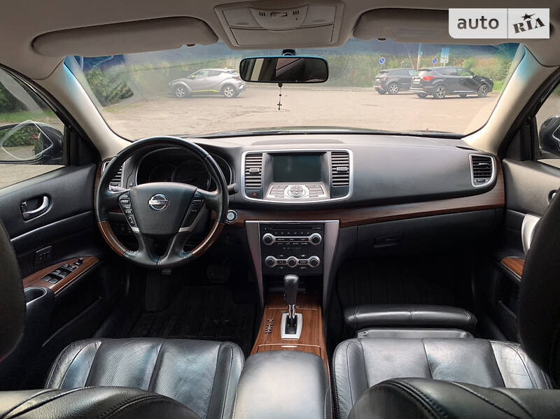 Седан Nissan Teana 2010 в Львові