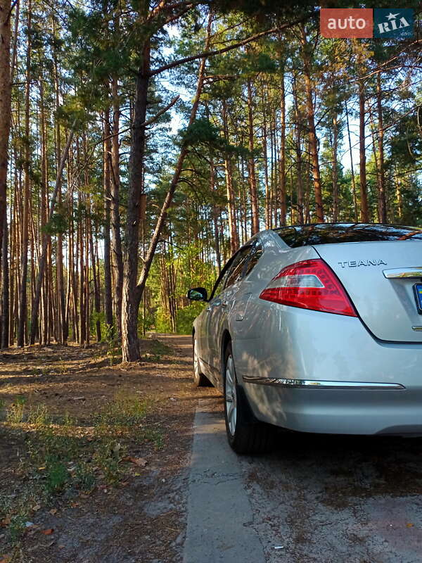Седан Nissan Teana 2009 в Броварах