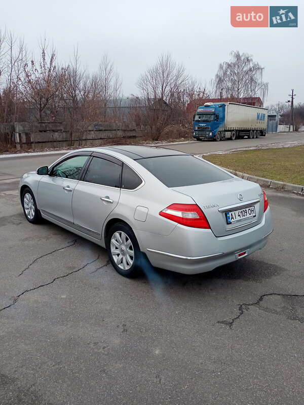 Седан Nissan Teana 2009 в Броварах