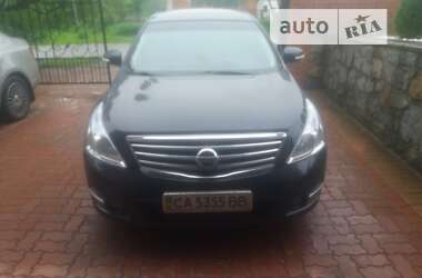 Седан Nissan Teana 2010 в Умані