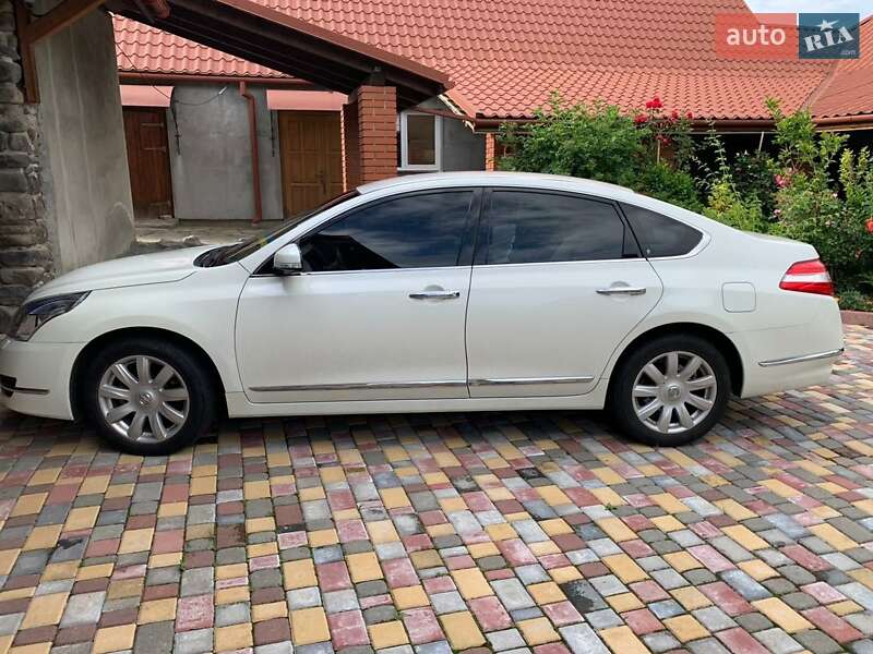 Седан Nissan Teana 2008 в Мукачевому