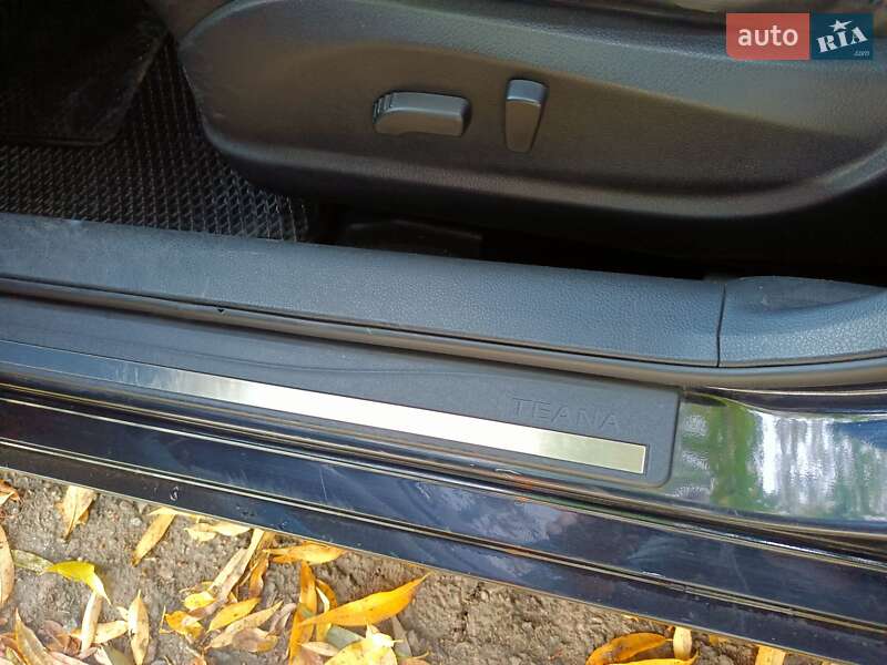 Седан Nissan Teana 2012 в Киеве