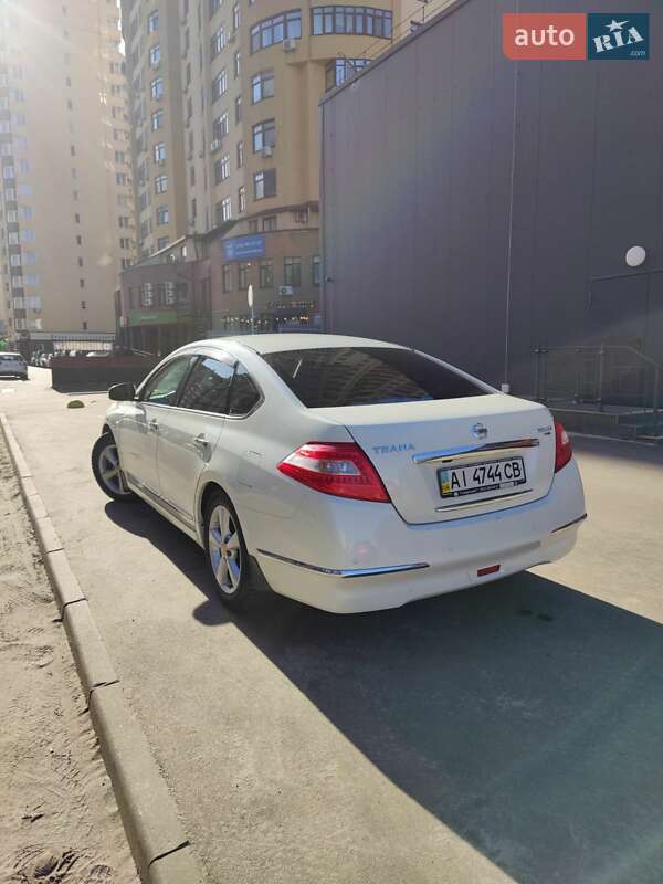 Седан Nissan Teana 2010 в Вишневом