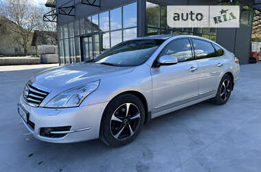 Седан Nissan Teana 2010 в Теребовлі