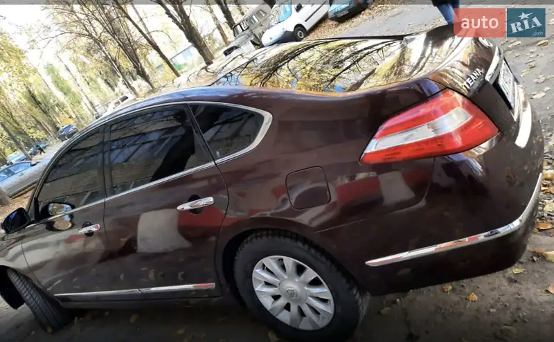 Nissan Teana