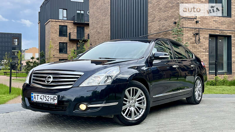 Седан Nissan Teana 2012 в Івано-Франківську