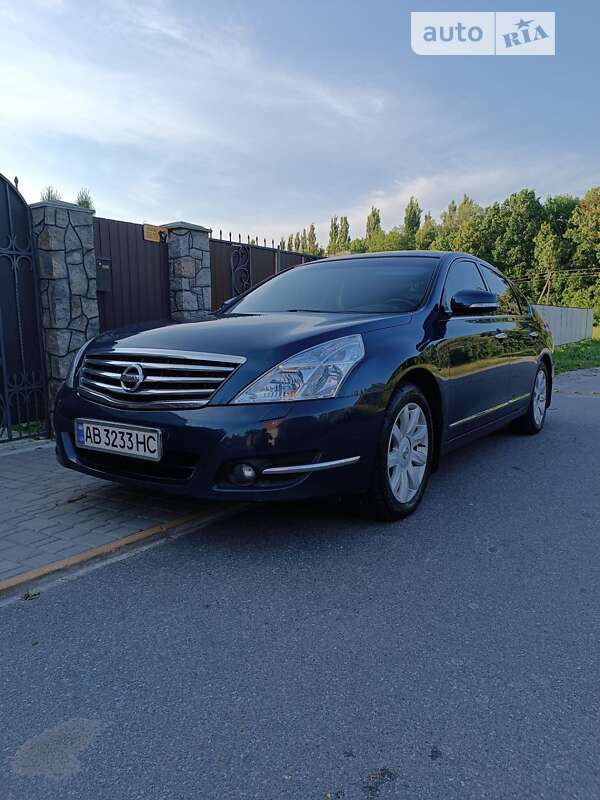 Седан Nissan Teana 2008 в Виннице