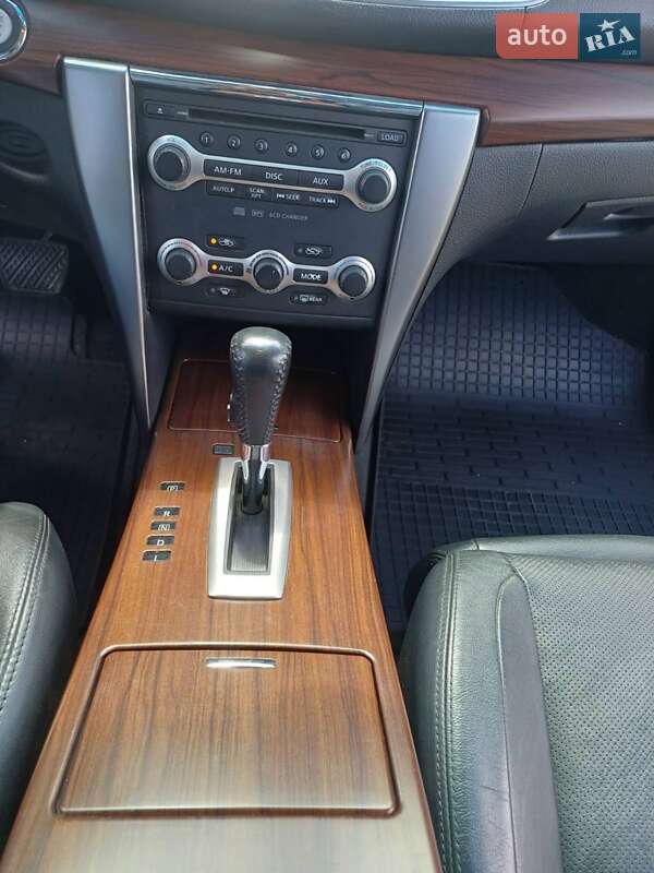 Седан Nissan Teana 2010 в Черкасах