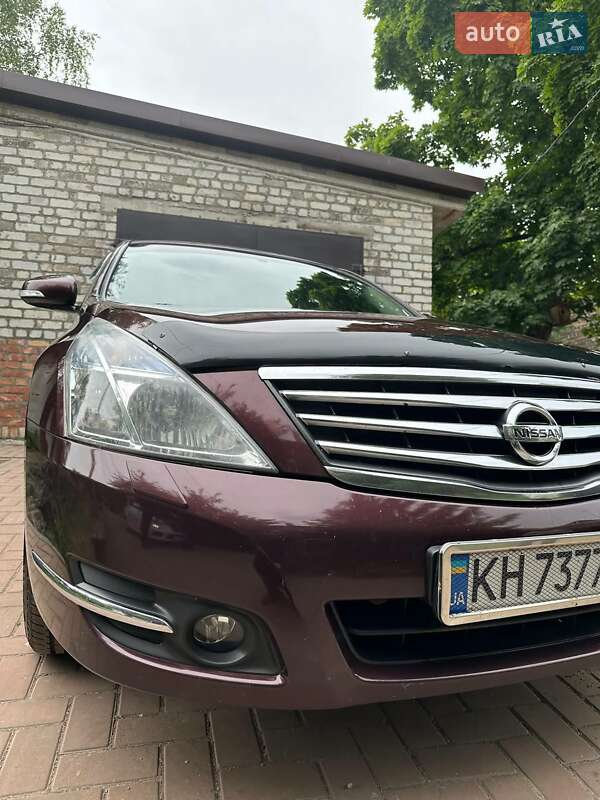 Седан Nissan Teana 2011 в Кам'янському