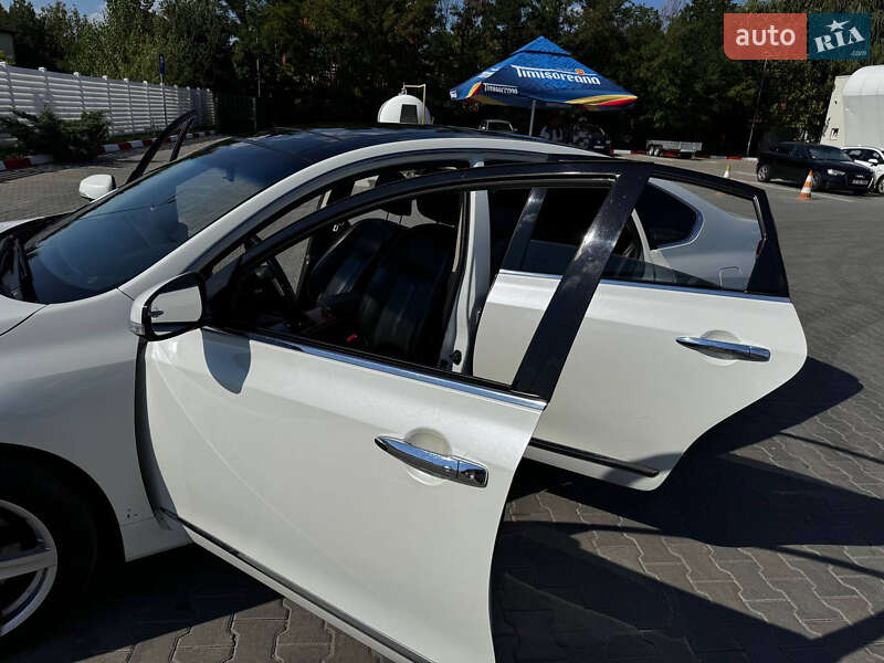 Седан Nissan Teana 2011 в Києві