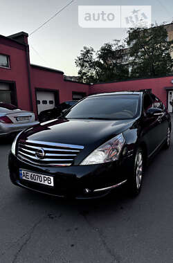 Седан Nissan Teana 2011 в Кривому Розі