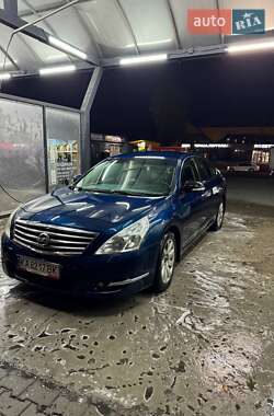 Седан Nissan Teana 2008 в Киеве