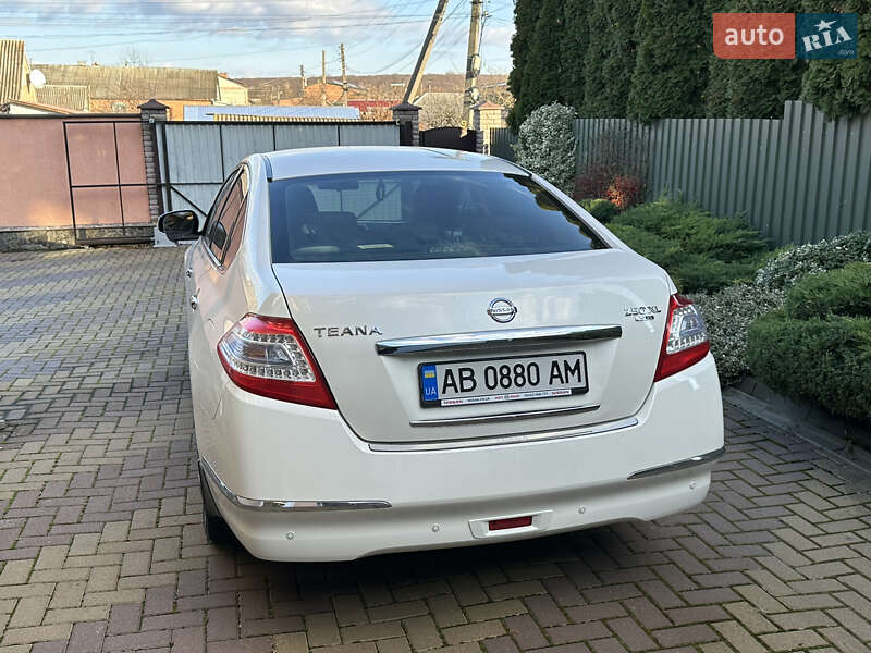 Седан Nissan Teana 2013 в Вінниці
