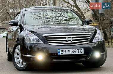 Седан Nissan Teana 2011 в Одессе