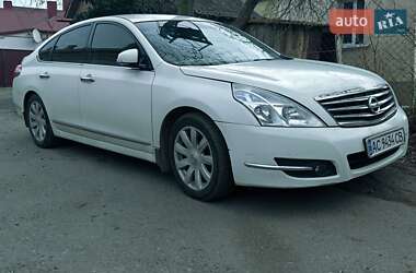 Седан Nissan Teana 2010 в Луцке