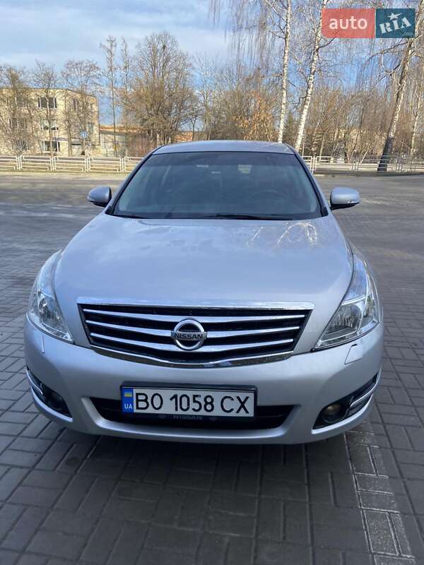 Седан Nissan Teana 2010 в Тернополі