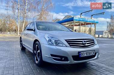 Седан Nissan Teana 2010 в Тернополі