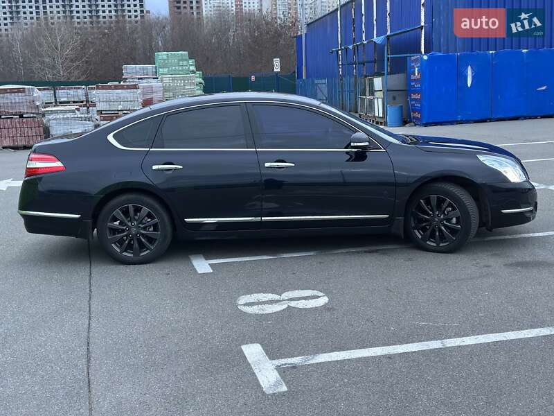 Седан Nissan Teana 2008 в Киеве