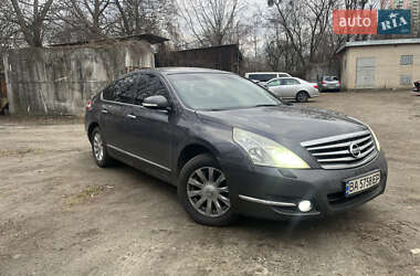 Nissan Teana 2010