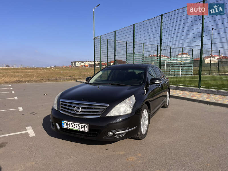 Седан Nissan Teana 2010 в 