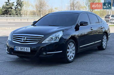 Седан Nissan Teana 2010 в 