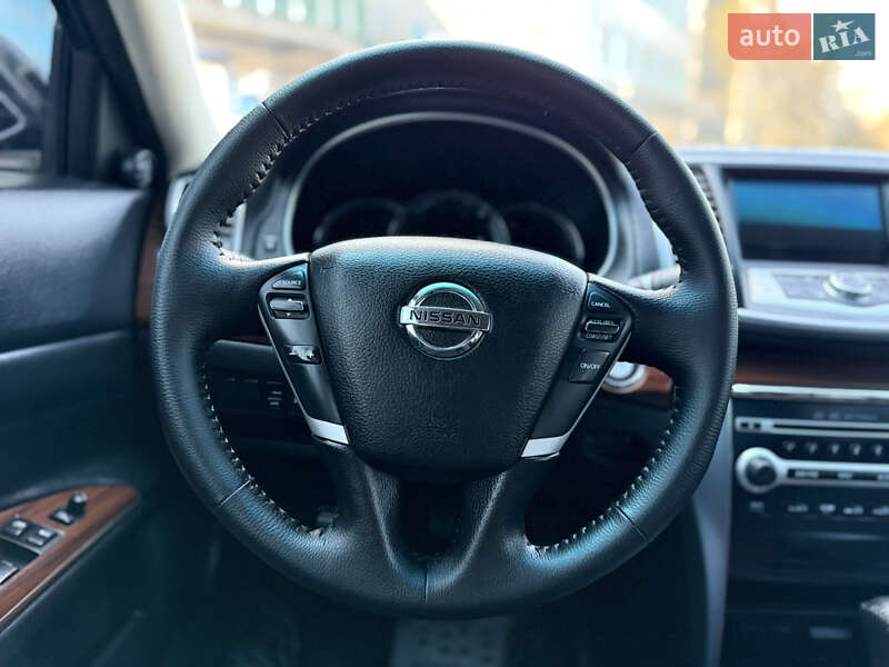 Седан Nissan Teana 2010 в Днепре