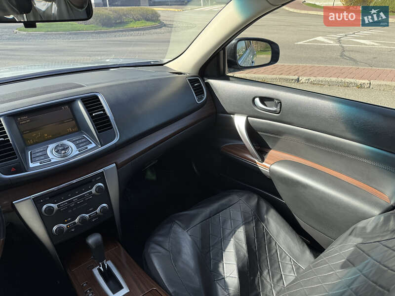 Седан Nissan Teana 2010 в Києві