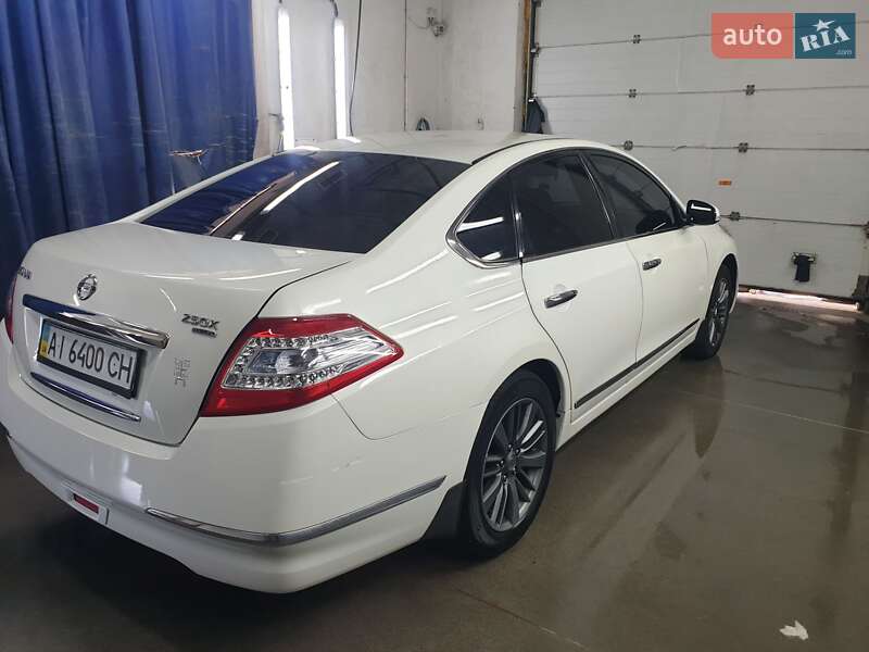 Седан Nissan Teana 2013 в Вишгороді