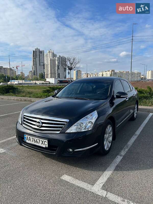 Седан Nissan Teana 2011 в Киеве