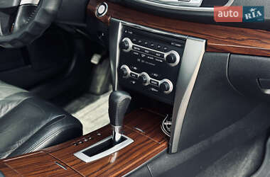 Седан Nissan Teana 2010 в 