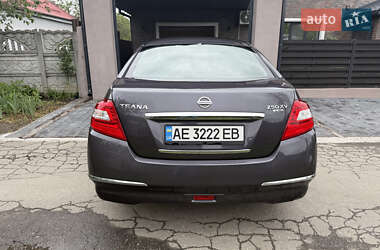 Седан Nissan Teana 2010 в 