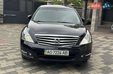 Седан Nissan Teana 2012 в Мукачевому