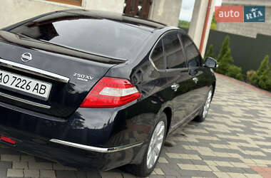 Седан Nissan Teana 2012 в 