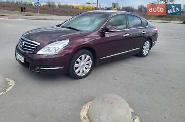 Седан Nissan Teana 2010 в Запоріжжі