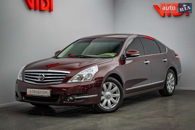 Седан Nissan Teana 2010 в Києві