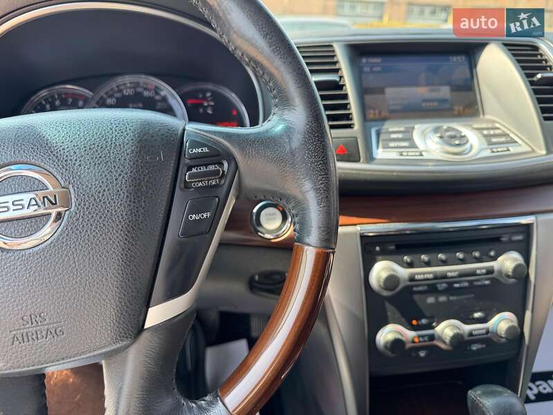 Седан Nissan Teana 2010 в Запоріжжі